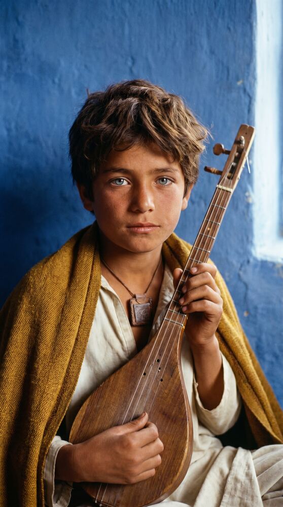 Pack premium — Enfant avec guitare a la main